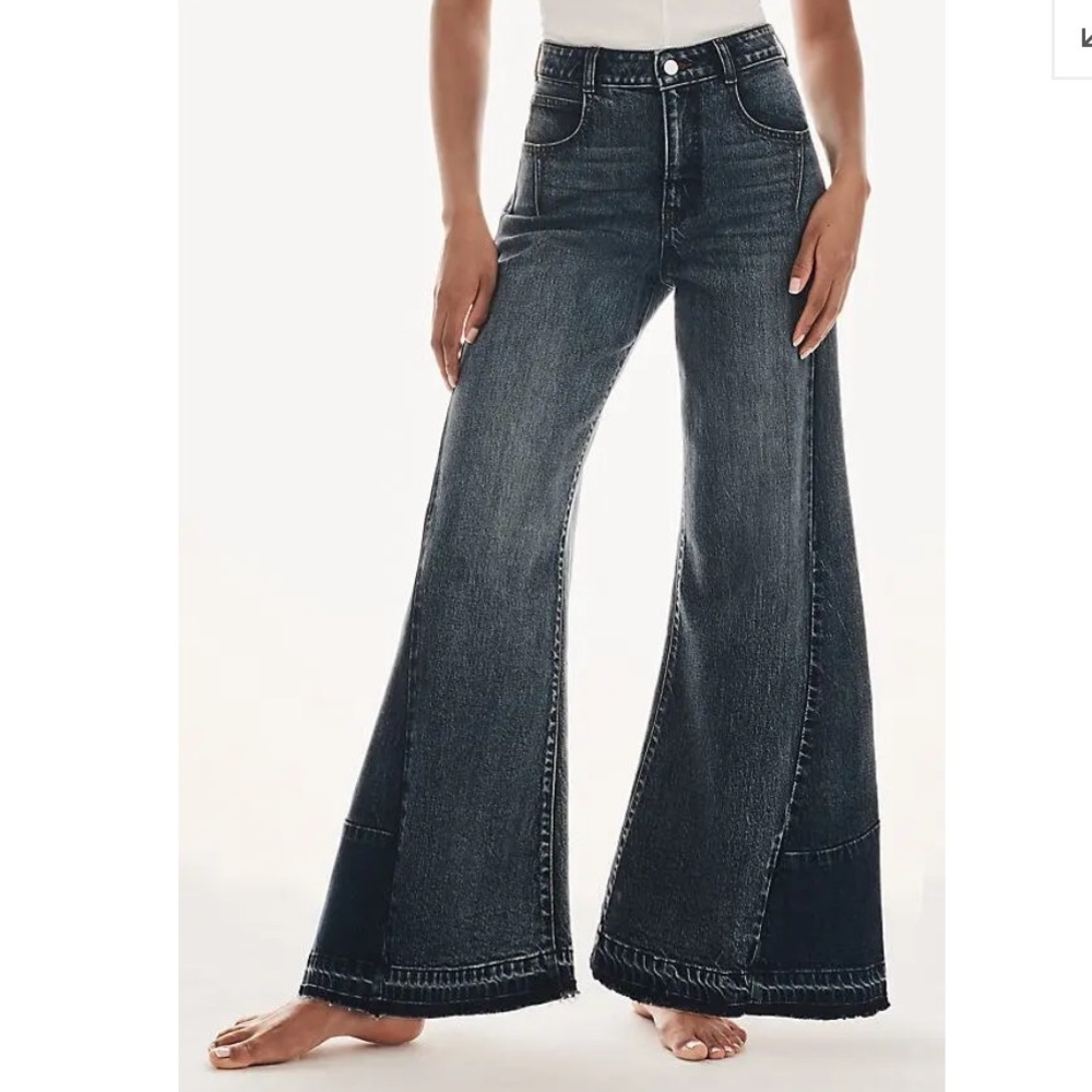 Anthropologie Pilcro The Darien Paneled Wide Leg Flare Jeans - Picture 3 of 11
